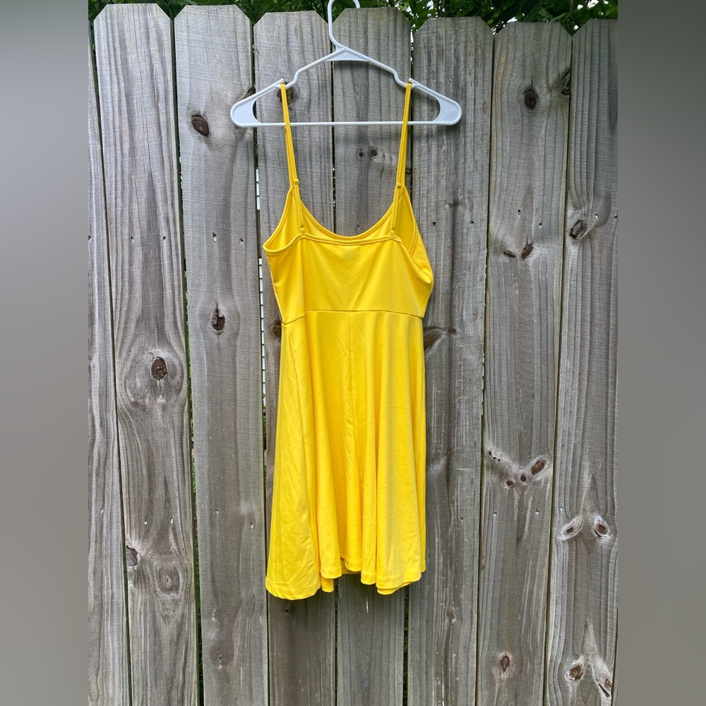 SHEIN Bright Yellow Sleeveless Dress - Picture 3 of 3